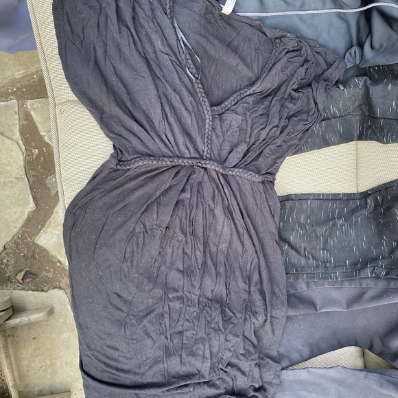 Maternity clothing bundle - Picture 5 of 11